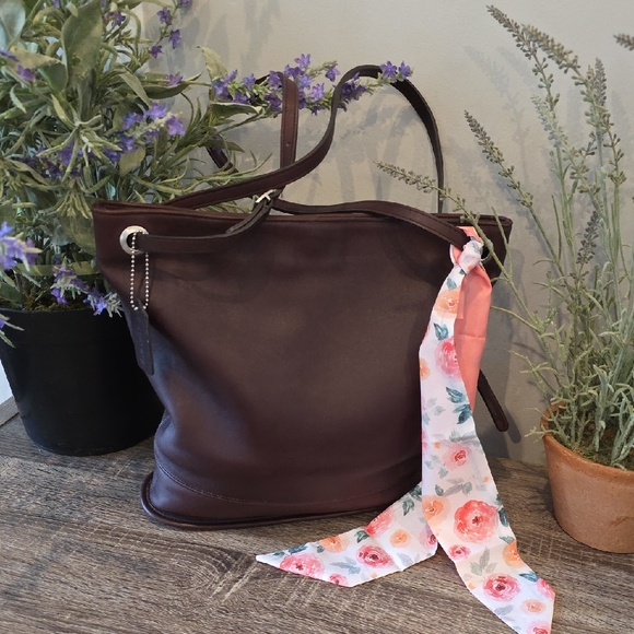 Coach Handbags - Coach Vintage Westport Bucket Bag Mahogany Excellent 1998 4242